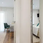 9 Quartos Hotel Avelar
