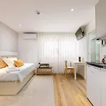 9 Quartos Hotel