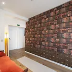 9 Quartos *