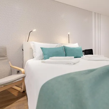 Hotel 9 Quartos Avelar