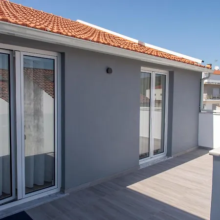 9 Quartos Avelar