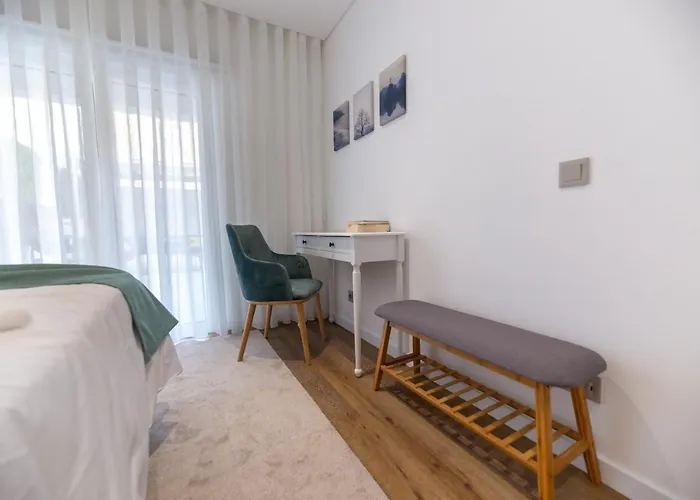 9 Quartos ホテル Avelar