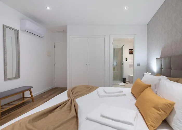 Hotel 9 Quartos Avelar