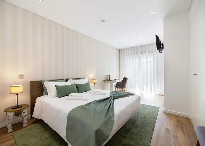 9 Quartos ホテル *