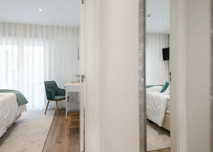 9 Quartos ホテル Avelar