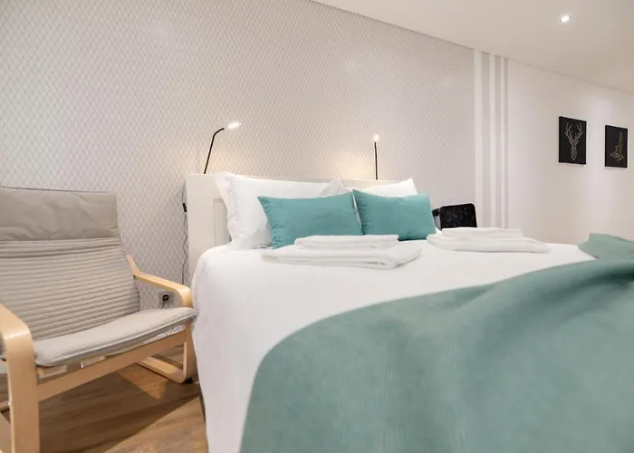 Hotel 9 Quartos Avelar