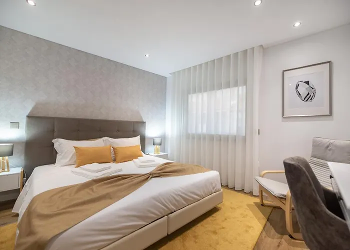 ホテル 9 Quartos Avelar