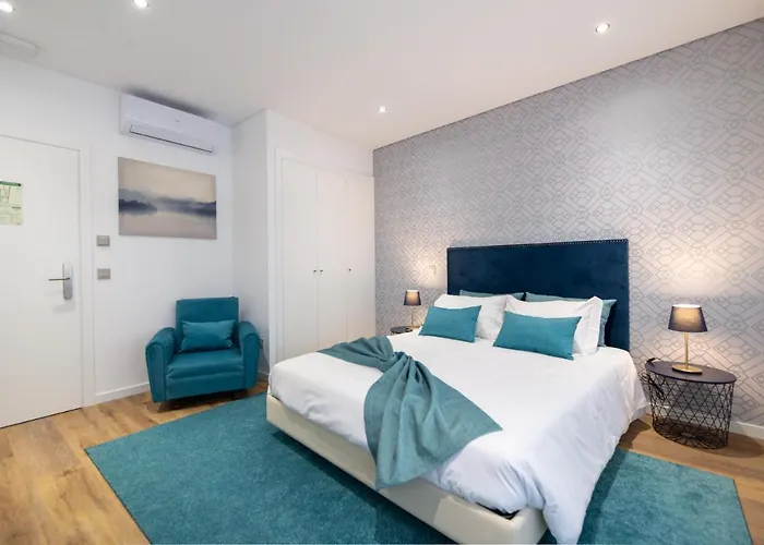 9 Quartos ホテル *